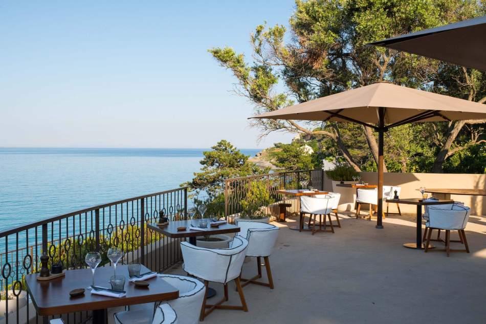 restaurant exterieur vue misincu Tra Di Noi Restaurant Bistronomique au Cap Corse